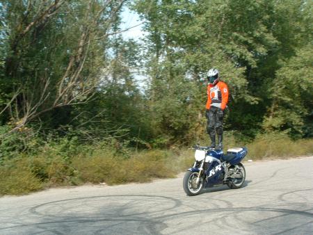 stunt moto