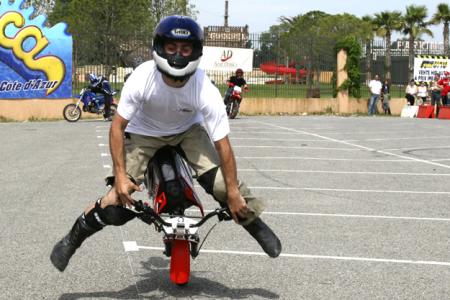 stunt moto
